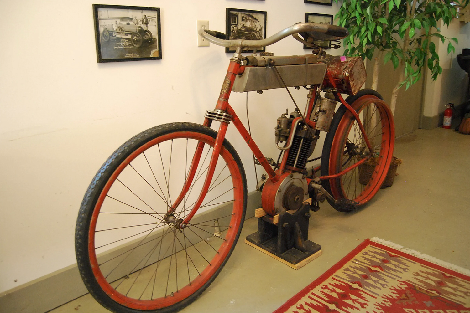 Early Holley motor bicycle manufactured in Bradford, Pennsylvania, circa early 1900s