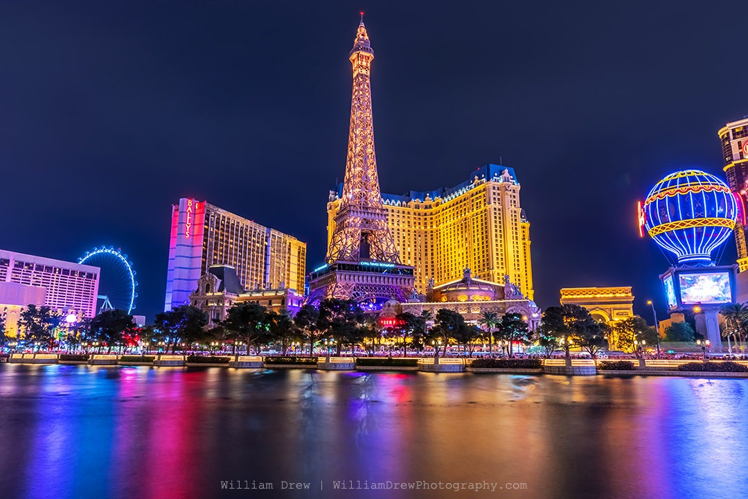 Paris Las Vegas – Eiffel Tower Nightscape Statement Wall Art